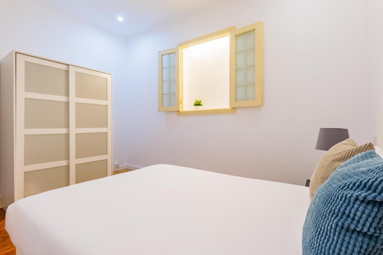 Almirante With 3 Bedrooms Apartment