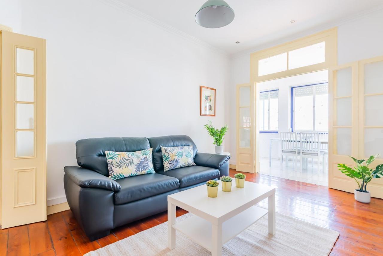 Almirante With 3 Bedrooms Apartment