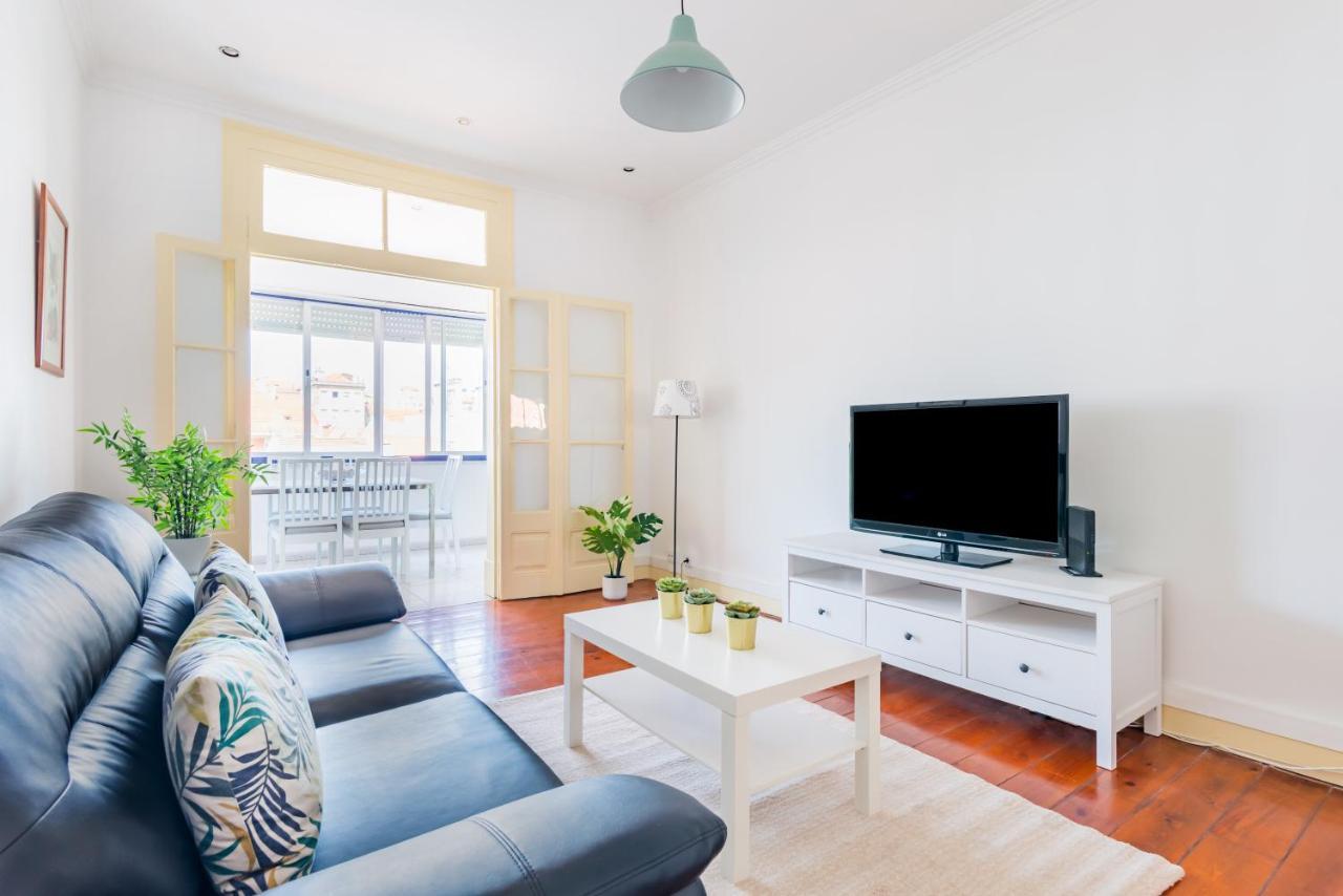 Almirante With 3 Bedrooms * Lisbon