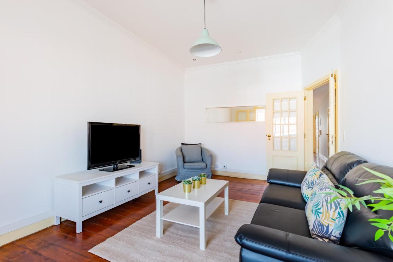 Almirante With 3 Bedrooms Lisbon
