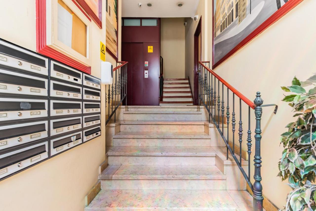Almirante With 3 Bedrooms * Lisbon