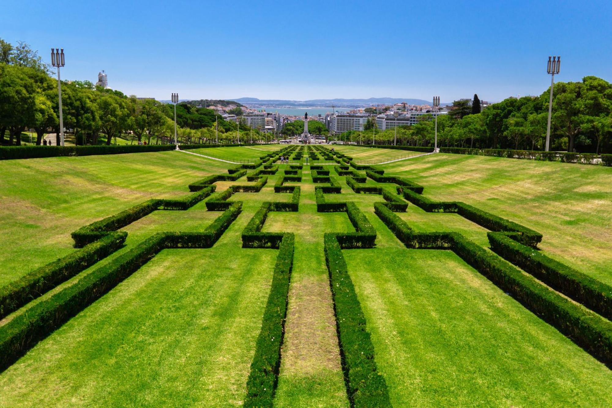 Almirante With 3 Bedrooms * Lisbon